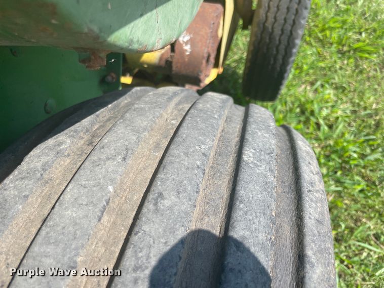 image for item KK9547 1978 John Deere 336  small square baler