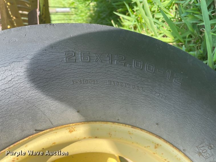 image for item KK9547 1978 John Deere 336  small square baler