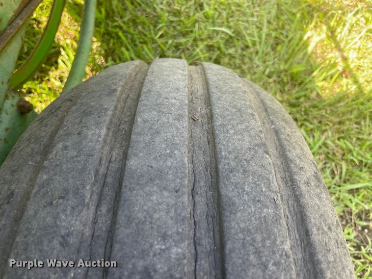 image for item KK9547 1978 John Deere 336  small square baler