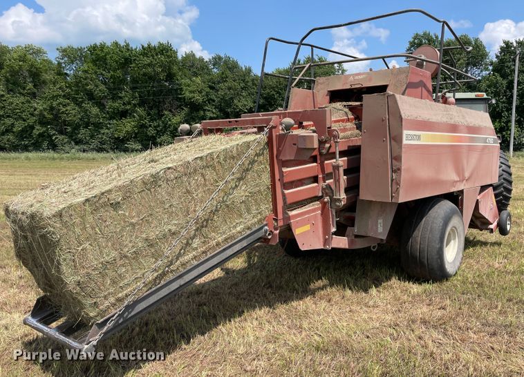 image for item KK9563 2003 Hesston 4760  large square baler