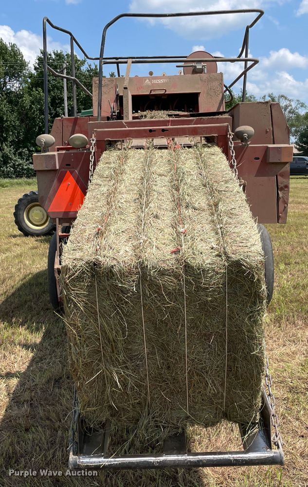 image for item KK9563 2003 Hesston 4760  large square baler