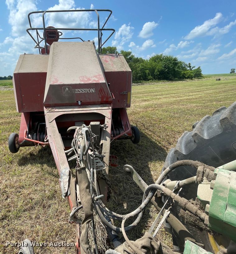 image for item KK9563 2003 Hesston 4760  large square baler