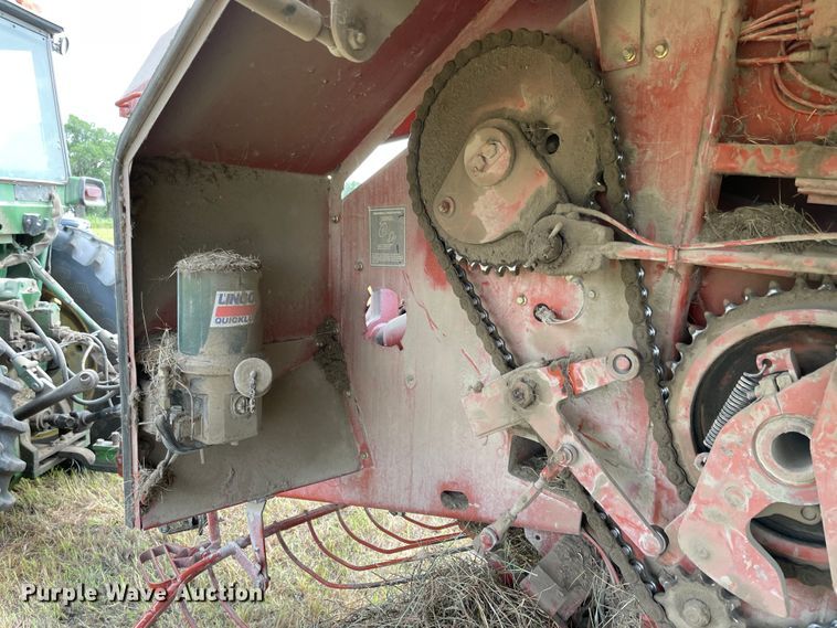 image for item KK9563 2003 Hesston 4760  large square baler