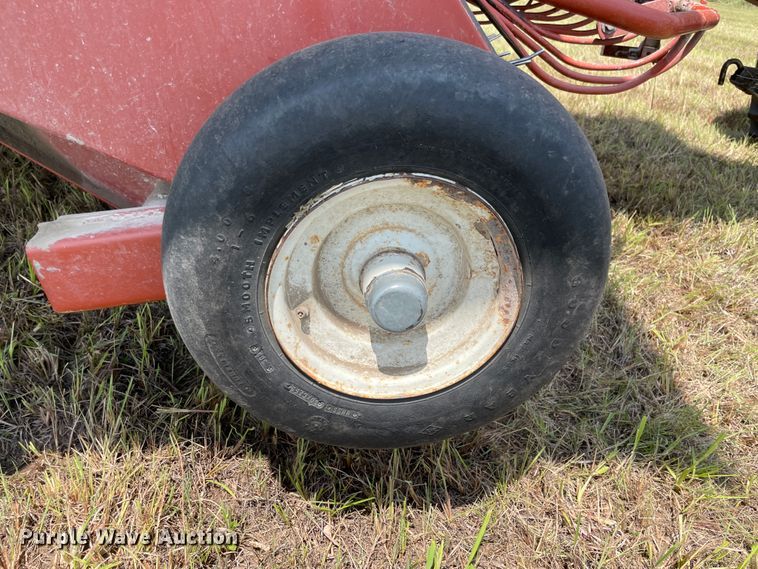 image for item KK9563 2003 Hesston 4760  large square baler