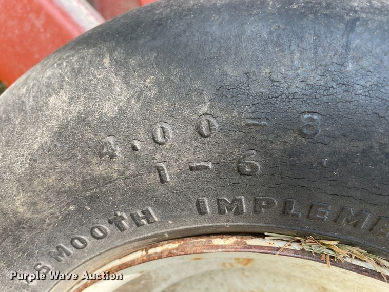 image for item KK9563 2003 Hesston 4760  large square baler