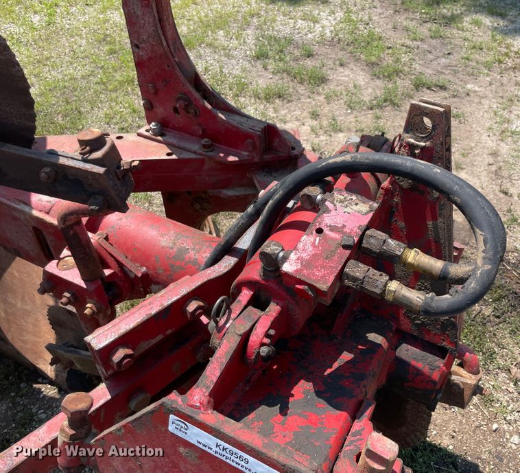 image for item KK9569 International 642  four bottom two-way plow