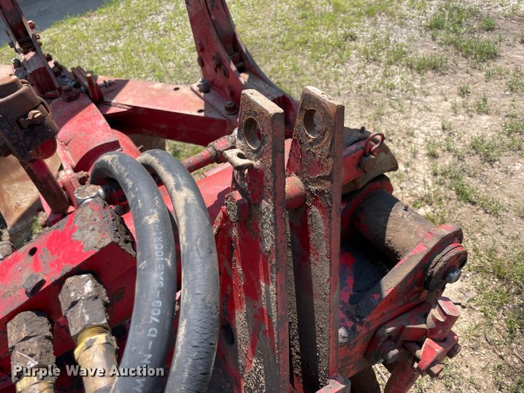image for item KK9569 International 642  four bottom two-way plow