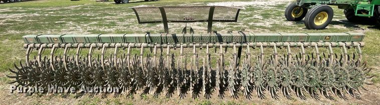 image for item KK9572 John Deere E0400  rotary hoe