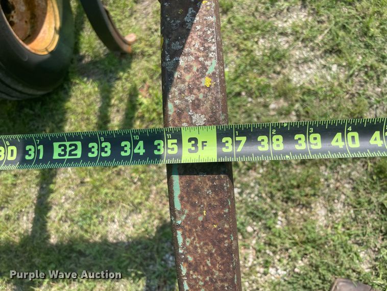 image for item KK9574 John Deere  chisel