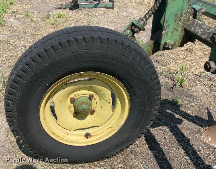 image for item KK9576 John Deere  row crop cultivator