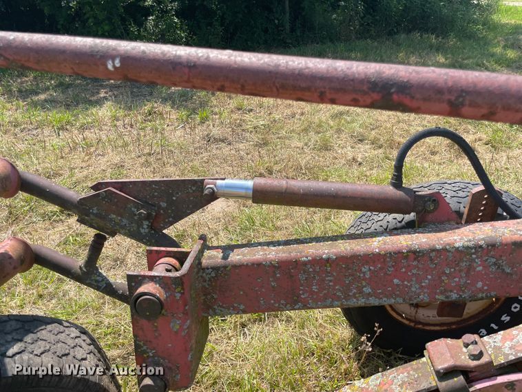 image for item KK9578 Massey Ferguson 880  seven bottom plow