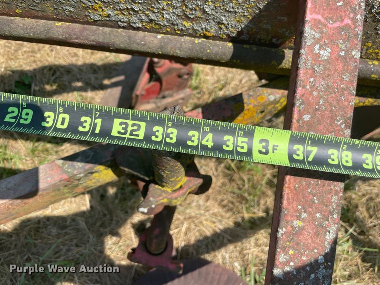 image for item KK9578 Massey Ferguson 880  seven bottom plow