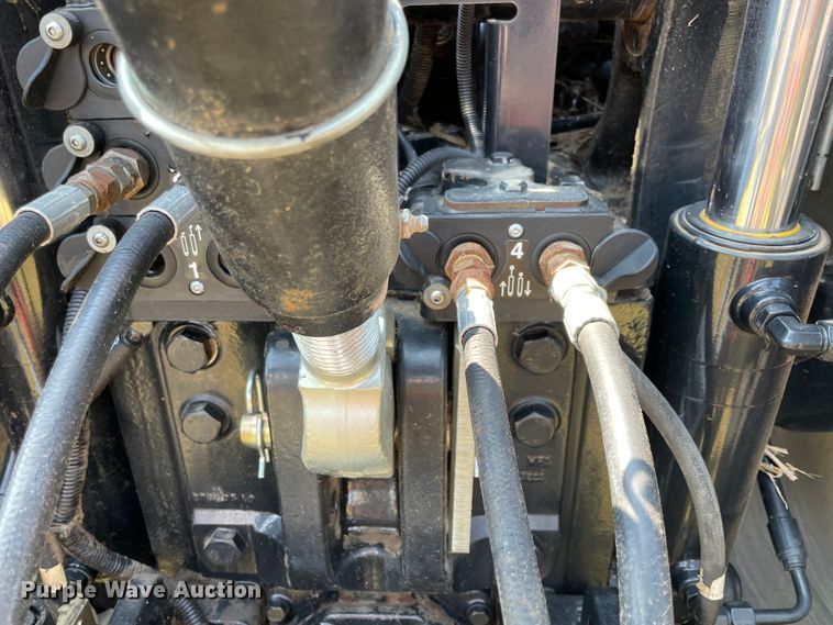 image for item KK9579 Wil-Rich Quad5  field cultivator