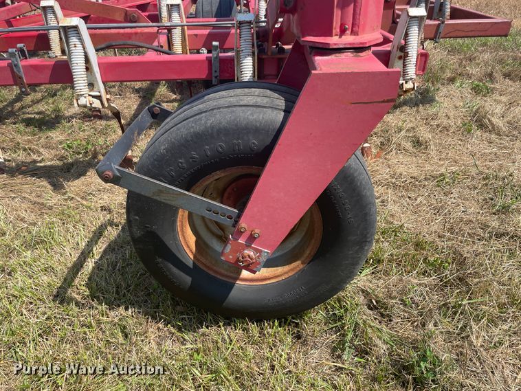 image for item KK9579 Wil-Rich Quad5  field cultivator