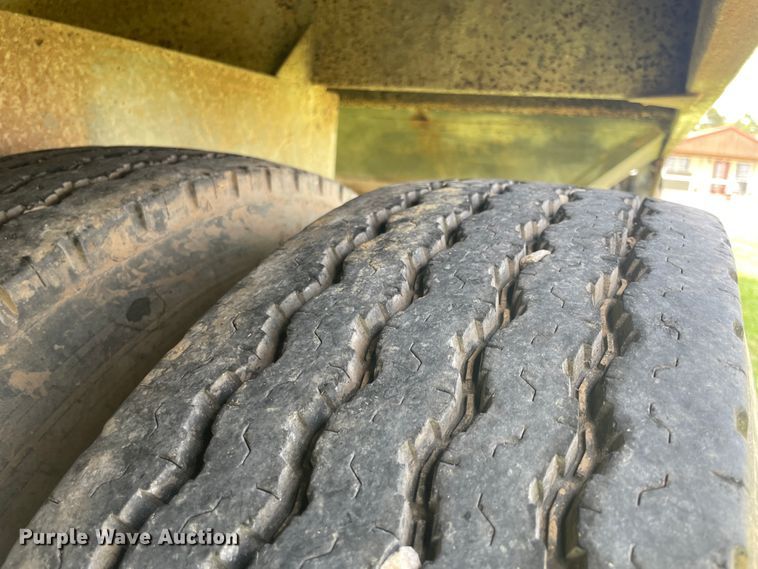 image for item KK9587 1995 Jet  grain trailer