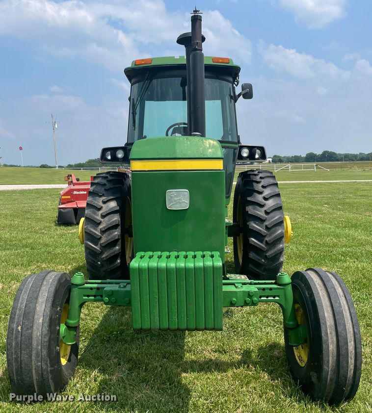 image for item KK9589 1976 John Deere 4630  tractor