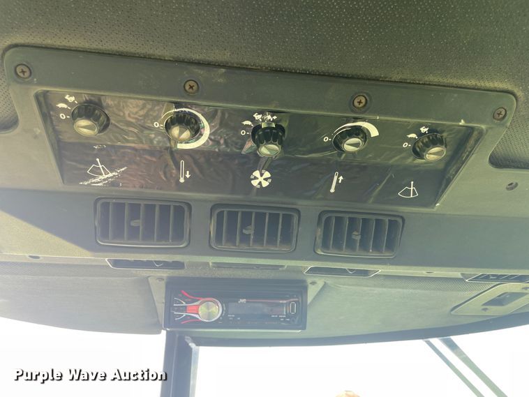 image for item KK9589 1976 John Deere 4630  tractor