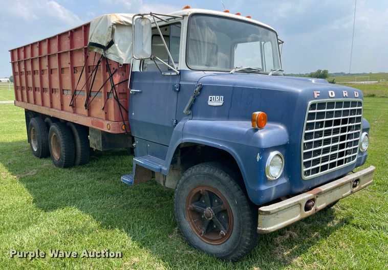image for item KK9590 1973 Ford N700  grain truck