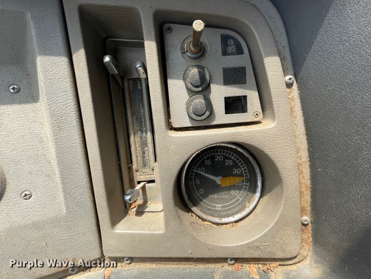 image for item KK9590 1973 Ford N700  grain truck