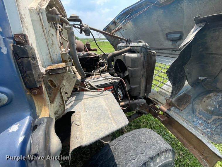 image for item KK9590 1973 Ford N700  grain truck