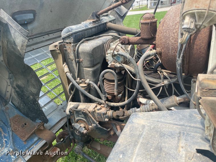 image for item KK9590 1973 Ford N700  grain truck