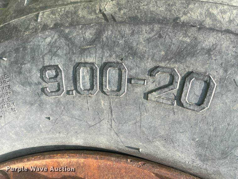 image for item KK9590 1973 Ford N700  grain truck