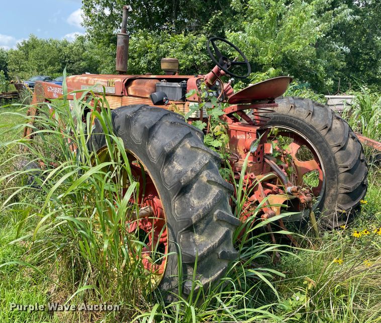 image for item KK9612 Farmall 560  tractor