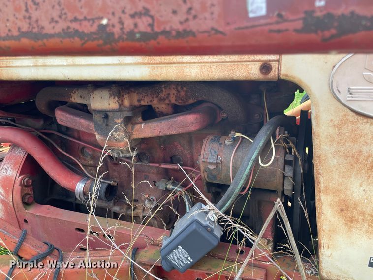 image for item KK9612 Farmall 560  tractor