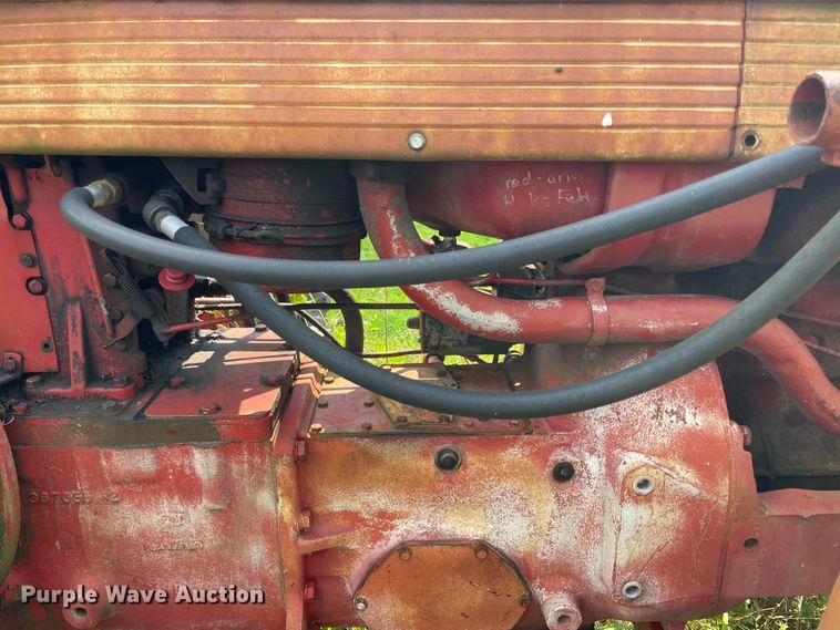 image for item KK9612 Farmall 560  tractor