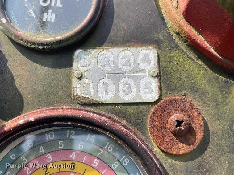 image for item KK9612 Farmall 560  tractor