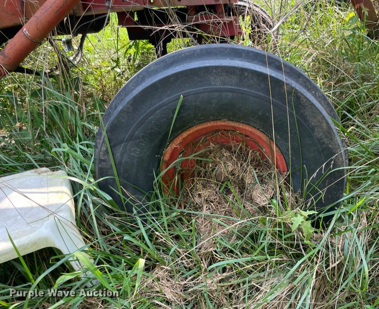 image for item KK9612 Farmall 560  tractor