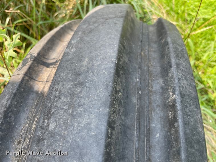 image for item KK9612 Farmall 560  tractor