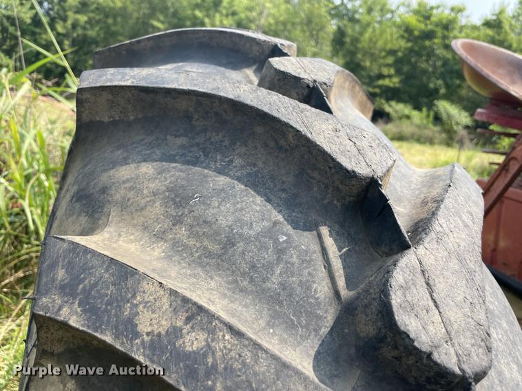 image for item KK9612 Farmall 560  tractor