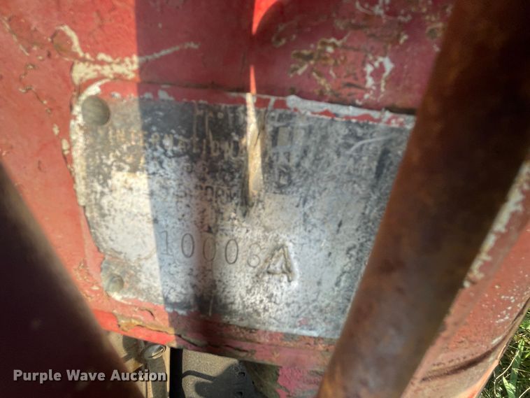 image for item KK9612 Farmall 560  tractor