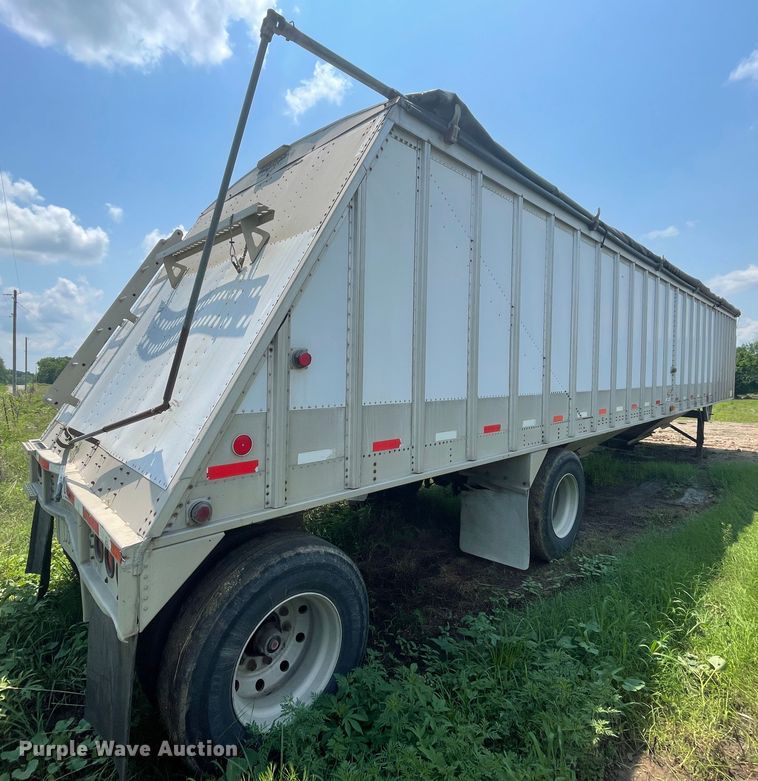 image for item KK9616 2001 Cornhusker  grain trailer