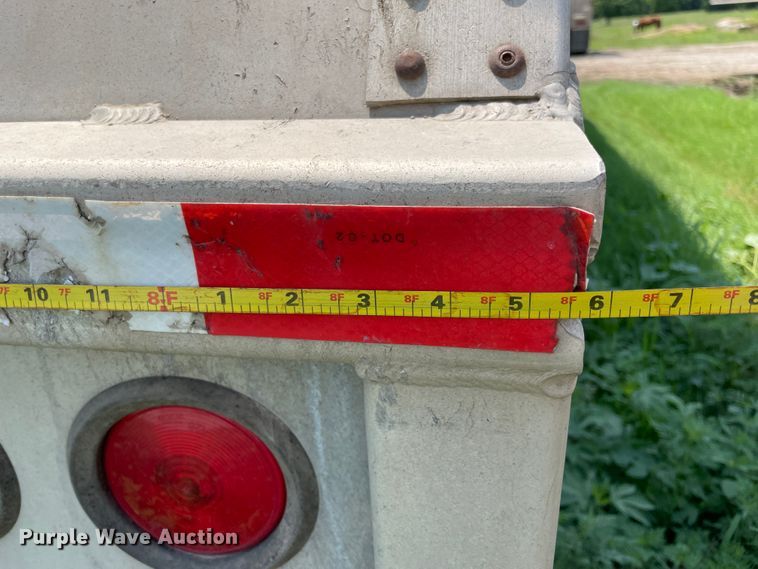 image for item KK9616 2001 Cornhusker  grain trailer