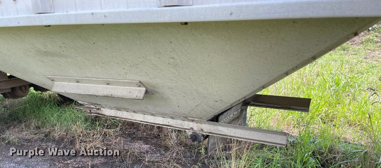 image for item KK9616 2001 Cornhusker  grain trailer