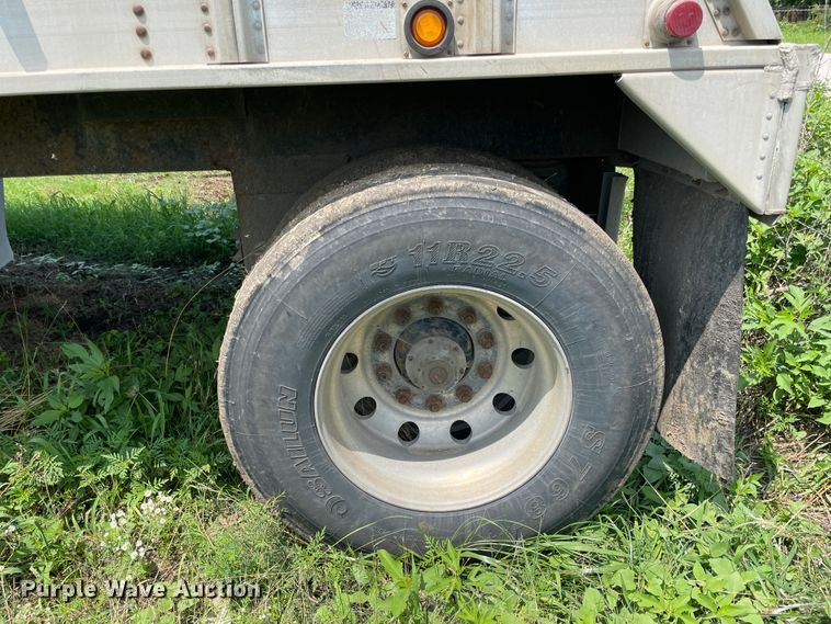 image for item KK9616 2001 Cornhusker  grain trailer