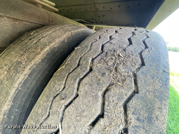 image for item KK9616 2001 Cornhusker  grain trailer