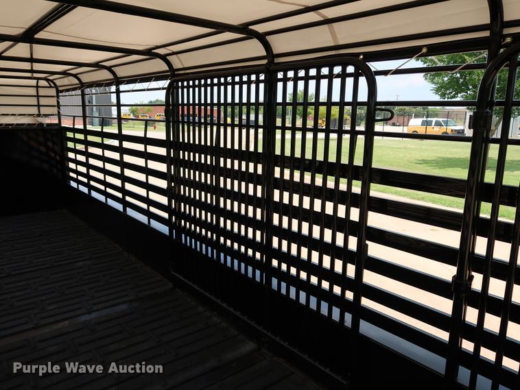 image for item KQ9830 2016 Cm Trailers CMS9440-2800370  livestock trailer