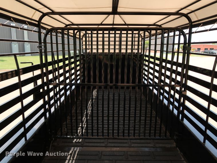 image for item KQ9830 2016 Cm Trailers CMS9440-2800370  livestock trailer