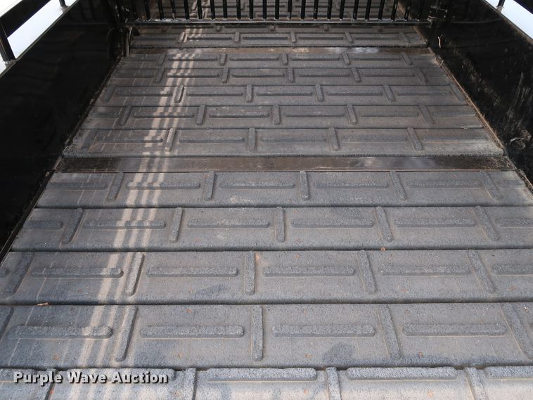 image for item KQ9830 2016 Cm Trailers CMS9440-2800370  livestock trailer