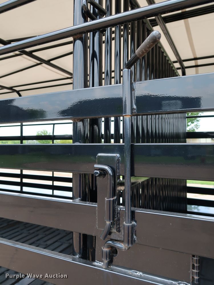 image for item KQ9830 2016 Cm Trailers CMS9440-2800370  livestock trailer