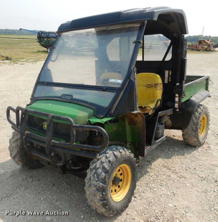 image for item KU9375 2009 John Deere 620i  utility vehicle