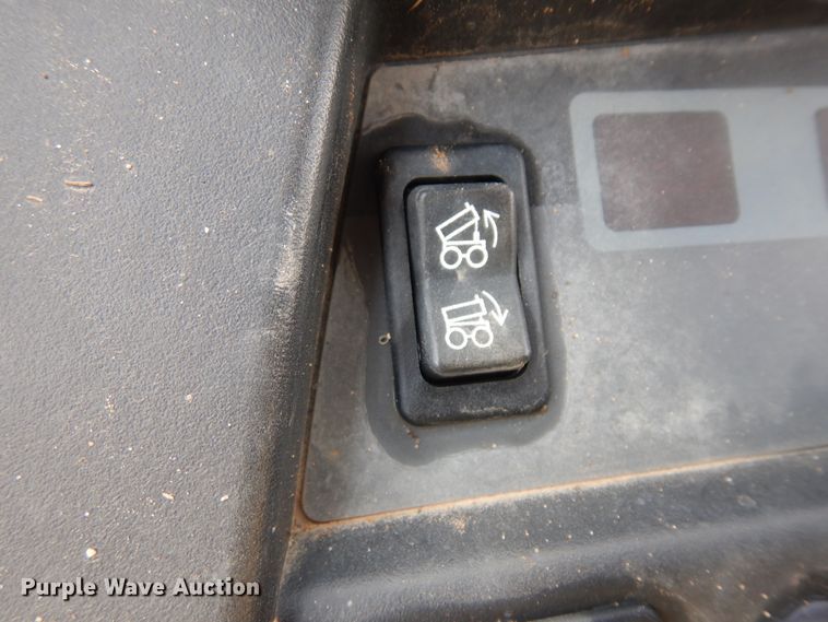 image for item KU9375 2009 John Deere 620i  utility vehicle