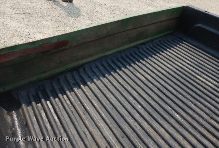 image for item KU9375 2009 John Deere 620i  utility vehicle