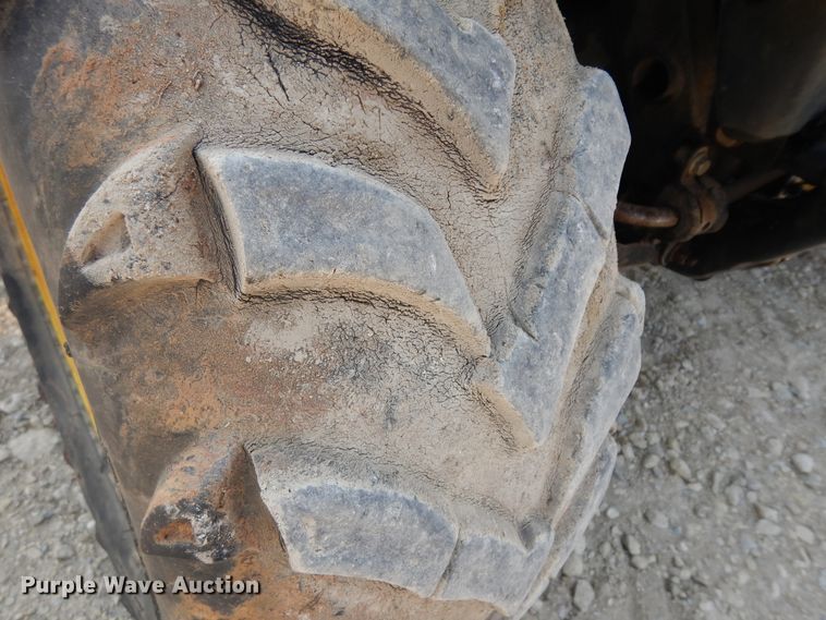 image for item KU9375 2009 John Deere 620i  utility vehicle