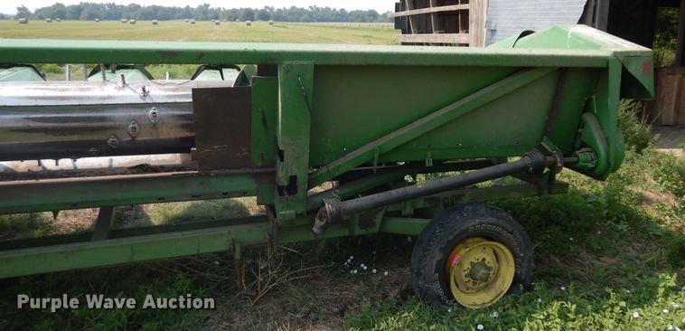 image for item KU9384 John Deere 853A  all-crop head