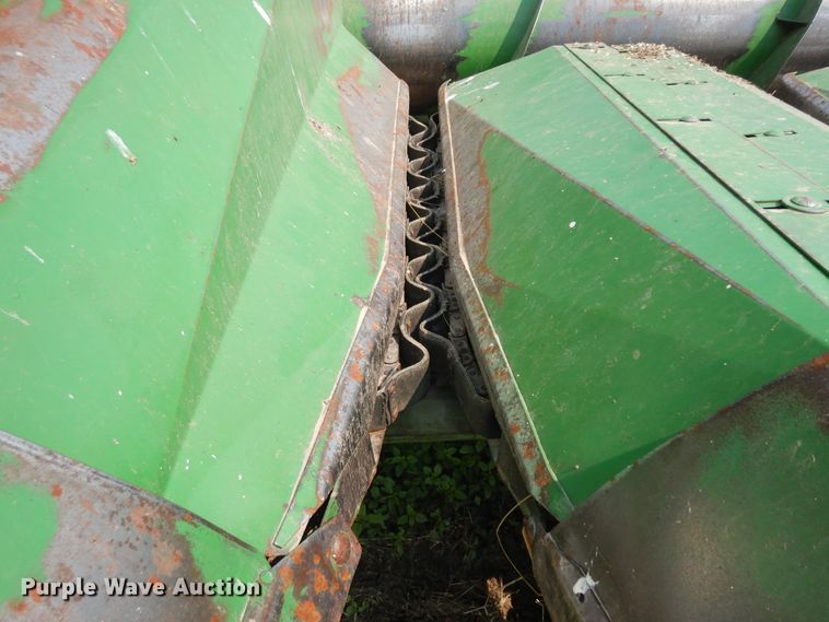 image for item KU9384 John Deere 853A  all-crop head