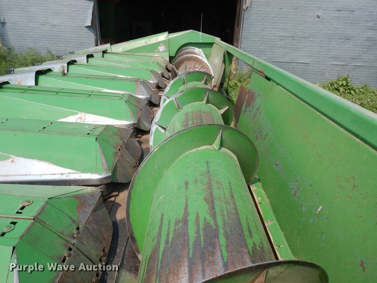 image for item KU9384 John Deere 853A  all-crop head